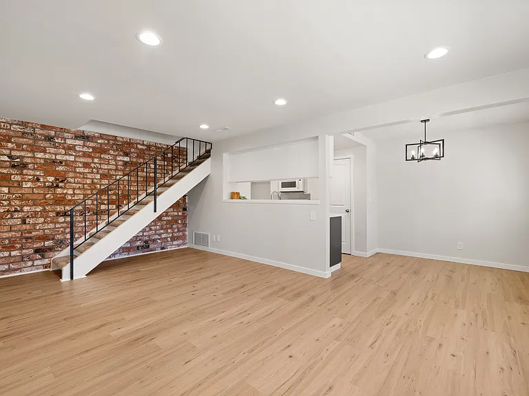 5985 Nelda St #3 — Photo 2