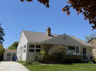 1024 Illinois STREET, Racine, WI 53405