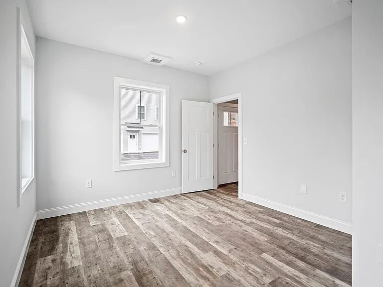 Paul's Place — Photo 35