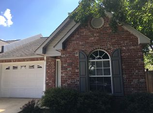 300 Leann Ln NE APT 10, Brookhaven, MS 39601