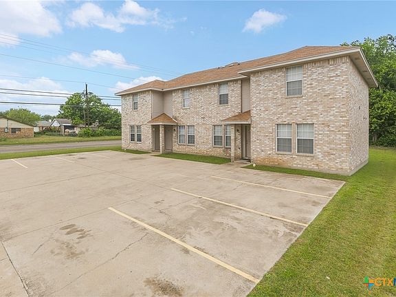 3rd image of 5701 Redstone Dr