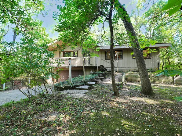 4N621 Pathfinder Dr, Elburn, IL 60119