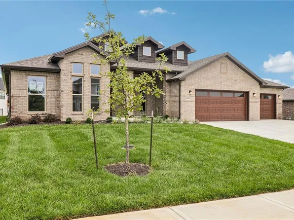 16564 W 166th Ct, Olathe, KS 66062