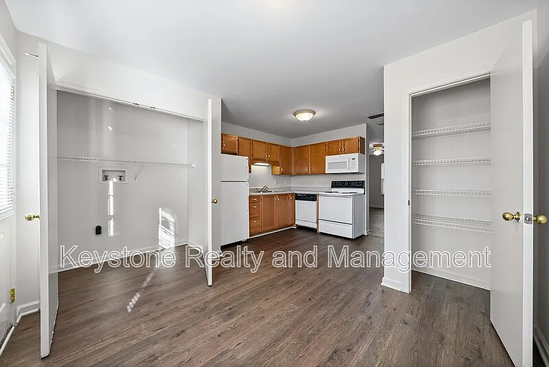 2 bed, 1.5 bath, 1025 sqft, $1,125 — Photo 4