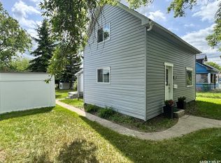 304 5th Ave E, Biggar, SK S0K0M0