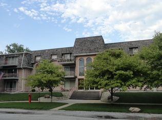 18855 Burnham Ave, Lansing, IL 60438