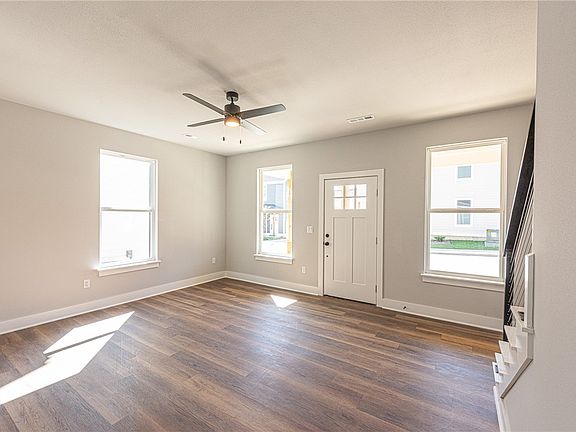 4th image of 1026 S Laramie Hts