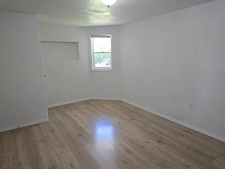N1721 Greenville Dr — Photo 19