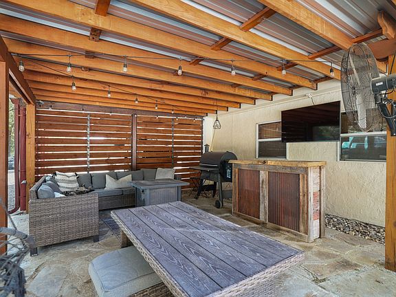 3rd image of 595 Navajo Rd