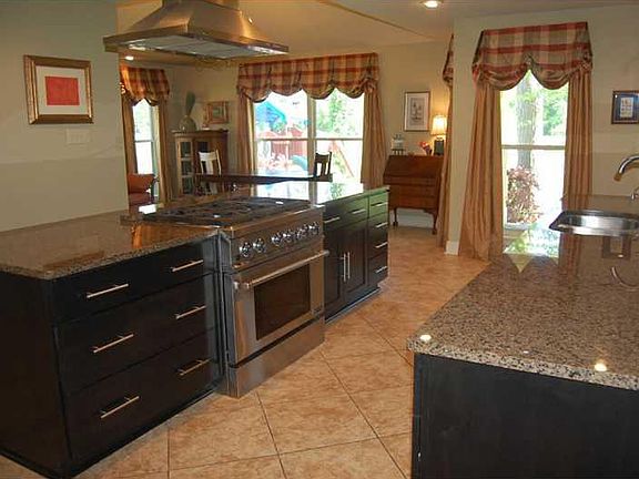 4th image of 119 E Ruelle Dr