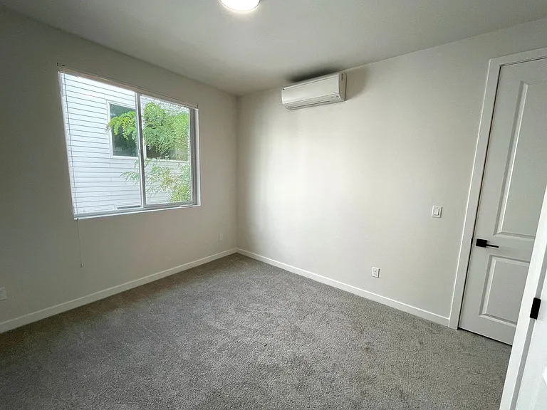 4725 N Williams Ave — Photo 14