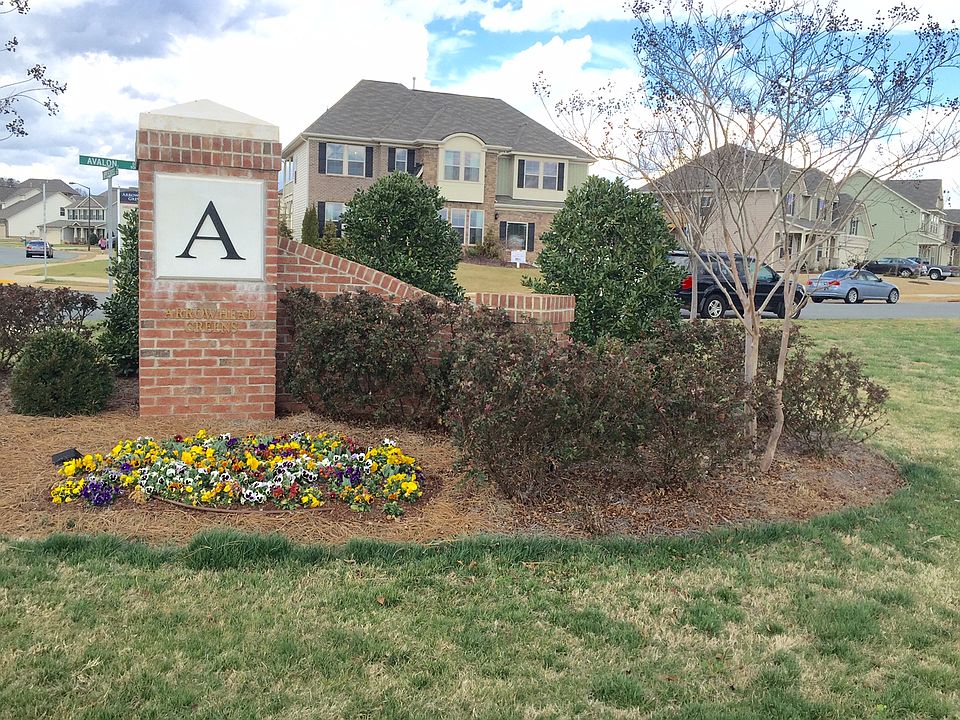 2nd image of 924 Avalon Dr