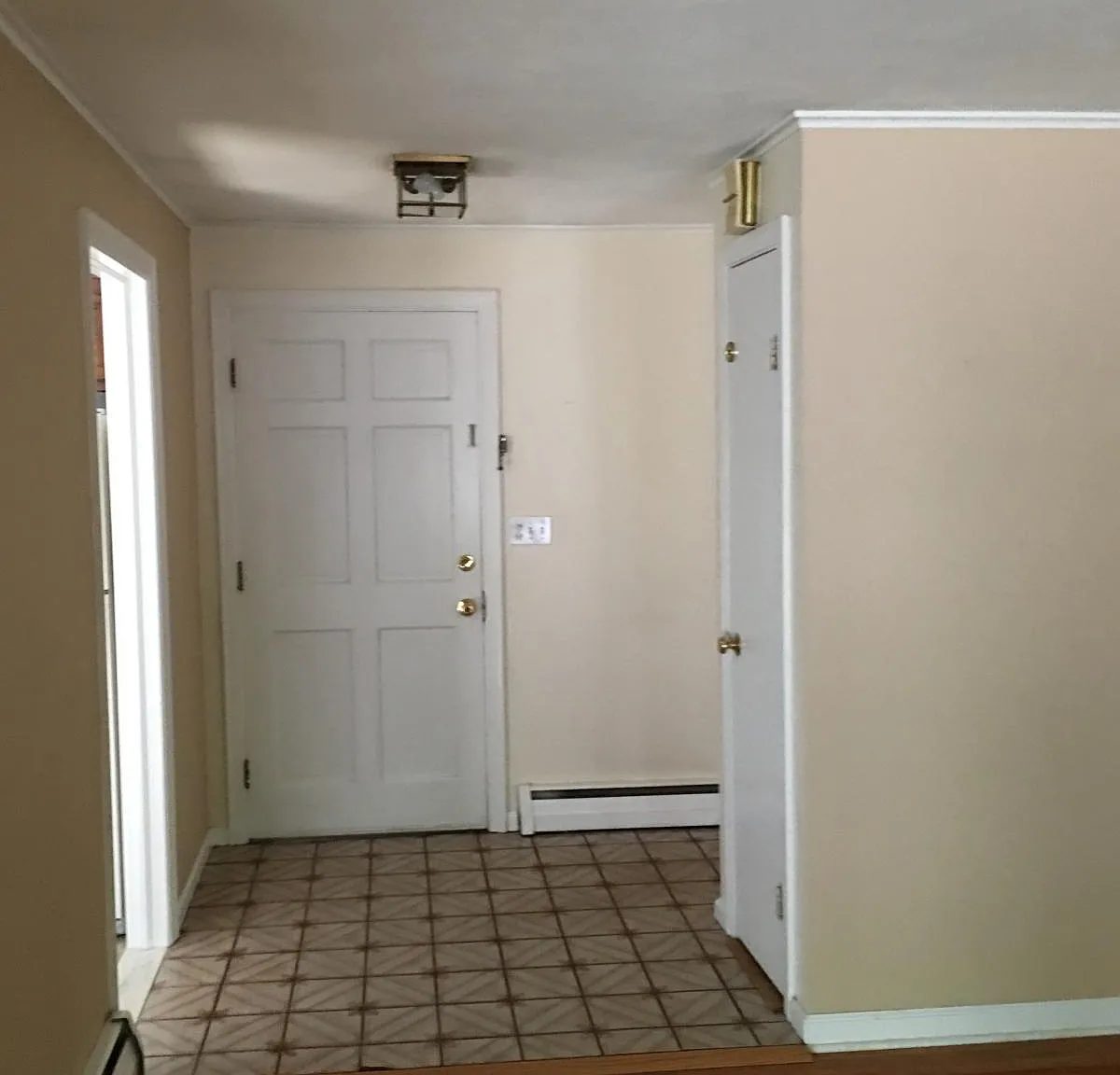 4 Northbrook Drive — Photo 1