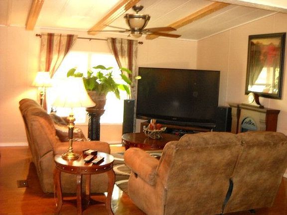 4th image of 516 Deer Meadows Dr