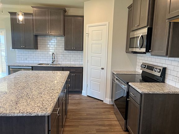 3rd image of 4212 Baccarat Ln