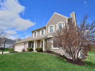 922 River Hill Dr, Waukesha, WI 53189
