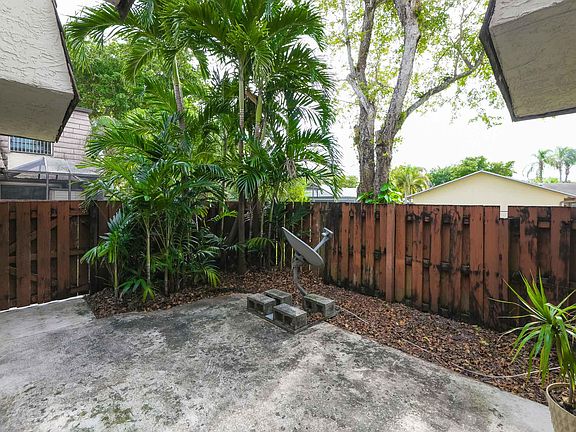 3rd image of 2505 NW 99th Avenue