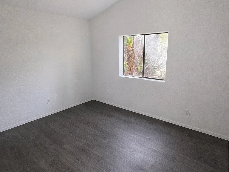 11296 Marguerite Canyon Rd — Photo 4