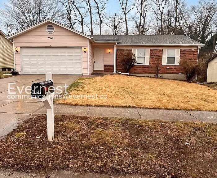 11635 Hazeloak Dr — Photo 2