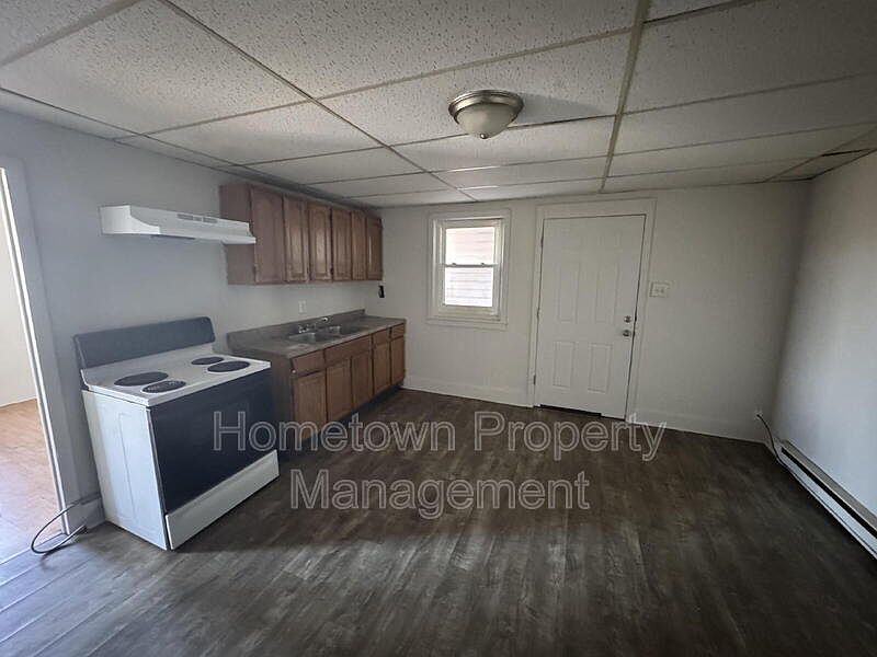 2nd image of 663 E Market St #5