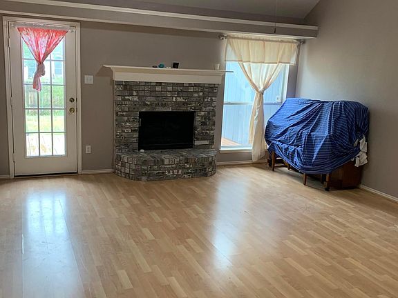 3rd image of 6606 Bluebonnet Dr