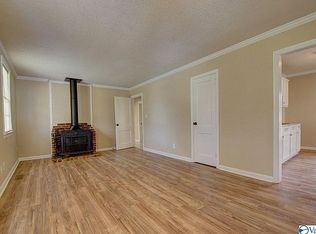 2103 Bide A Wee Dr NE, Huntsville, AL 35801
