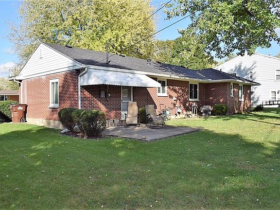 5th image of 113 Belair St