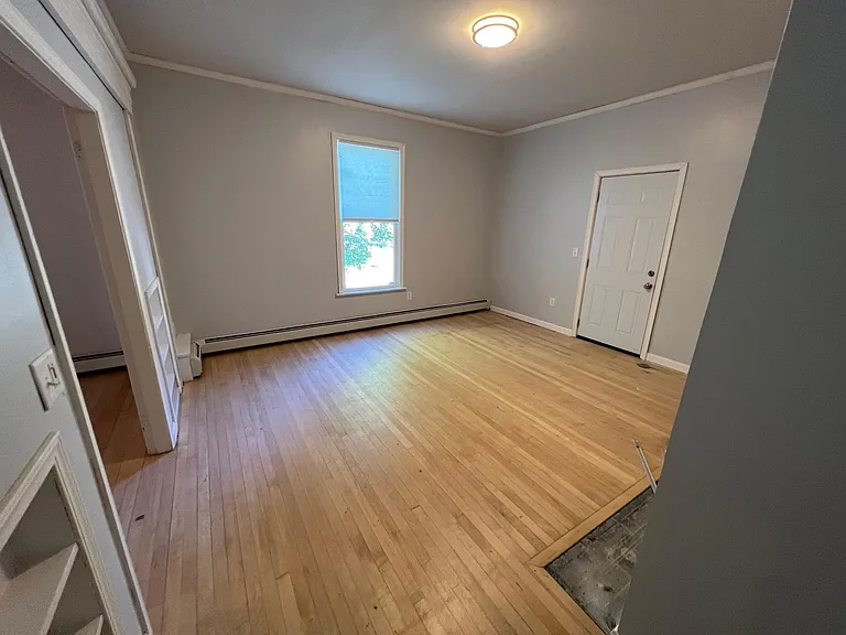409 Hammond St #1 — Photo 8