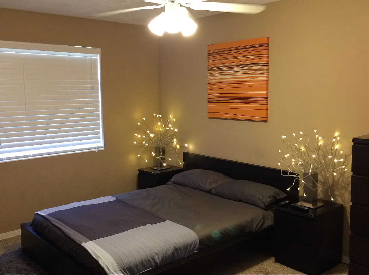1090 Margaret Drive - 5 — Photo 1