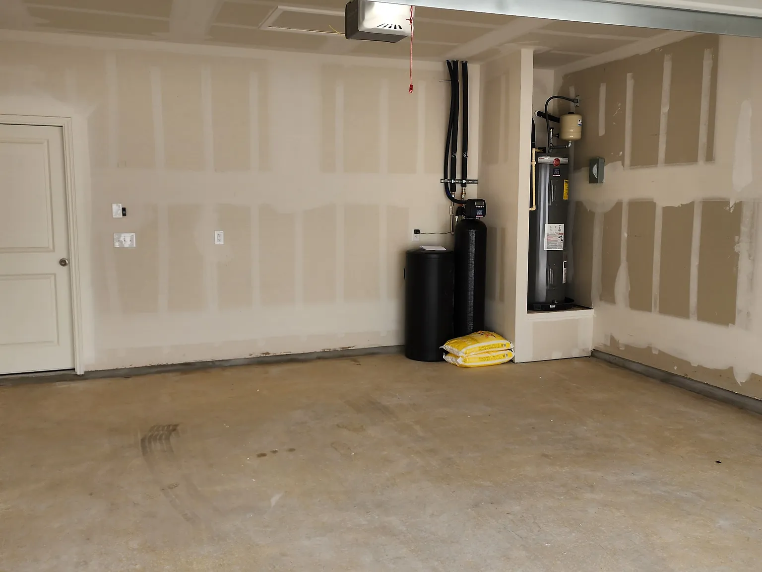 3 bed, 1412 sqft, $1,850 — Photo 3