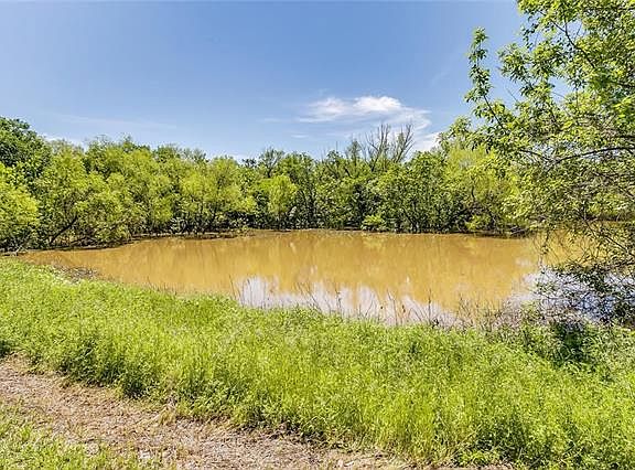 4th image of 1140 Lakewood Cir