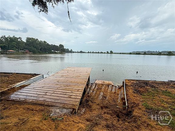 3rd image of 477 Lake Drive