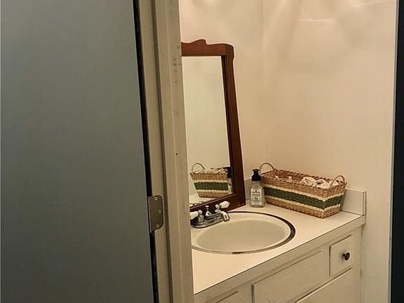 5th image of 11106 Kimmeridge Trl APT 3B