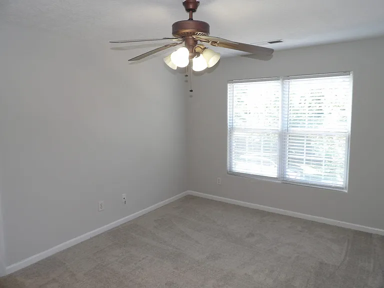 108 Charleston Ct — Photo 54