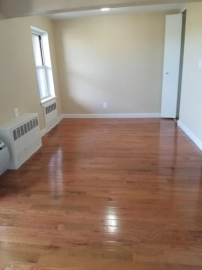 1666 Bell Boulevard — Photo 3