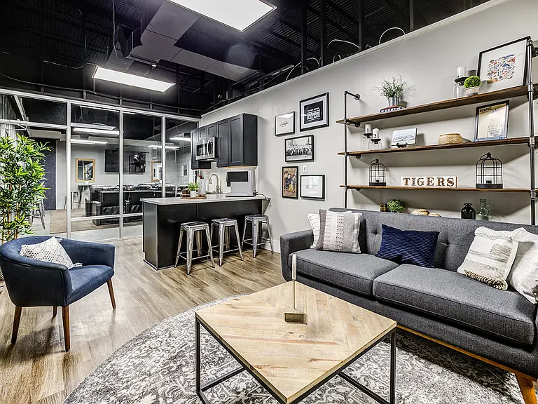 Indigo Riverview — Photo 2