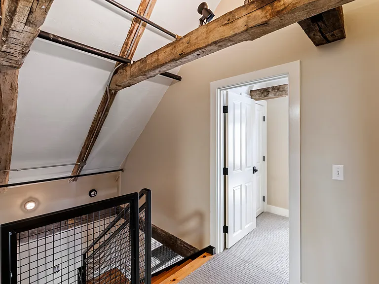 371 S Main St — Photo 17