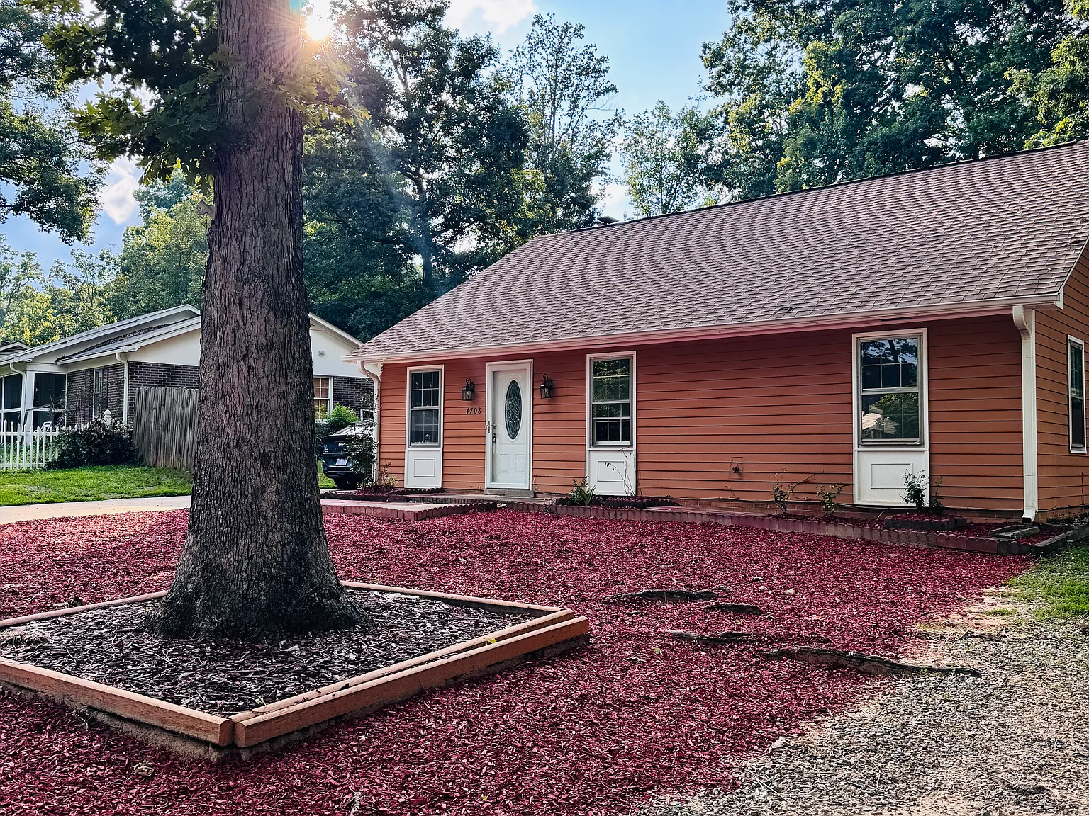 3 bed, 1.5 bath, 1143 sqft, $1,750 — Photo 1