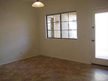 5th image of 964 E Sourwood Dr