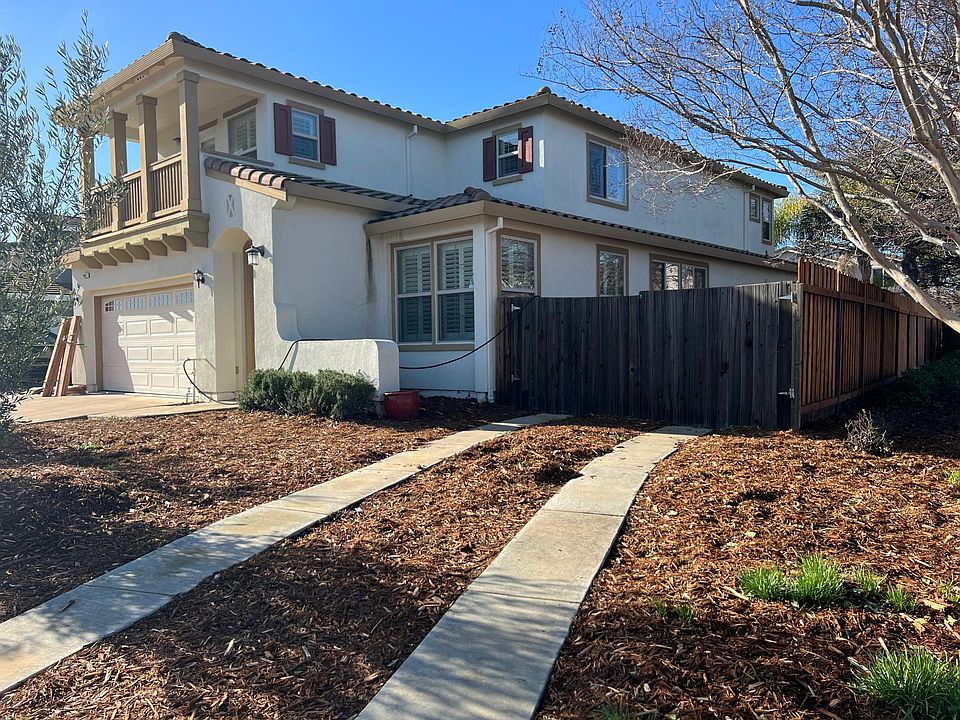 1st image of 1052 Parkside Dr