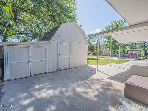 4th image of 535 Cove Ct