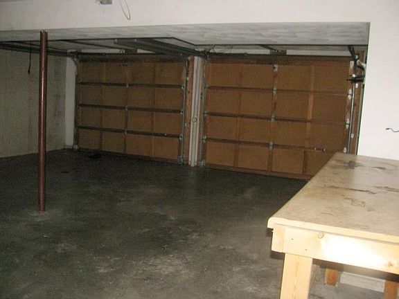 3rd image of 4788 Chippenham Dr