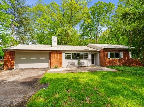 112 Sunflower Dr, Huntington, WV 25705