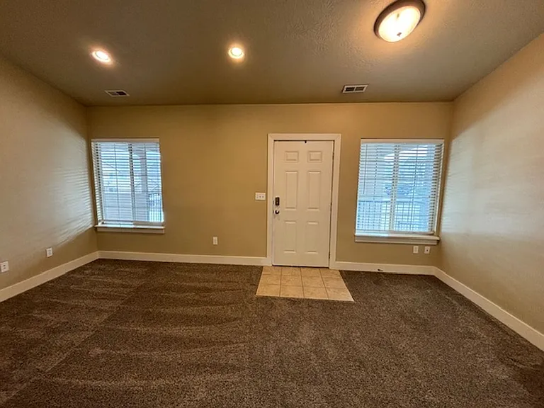 233 Crescent View Ln N #1165-220 — Photo 6