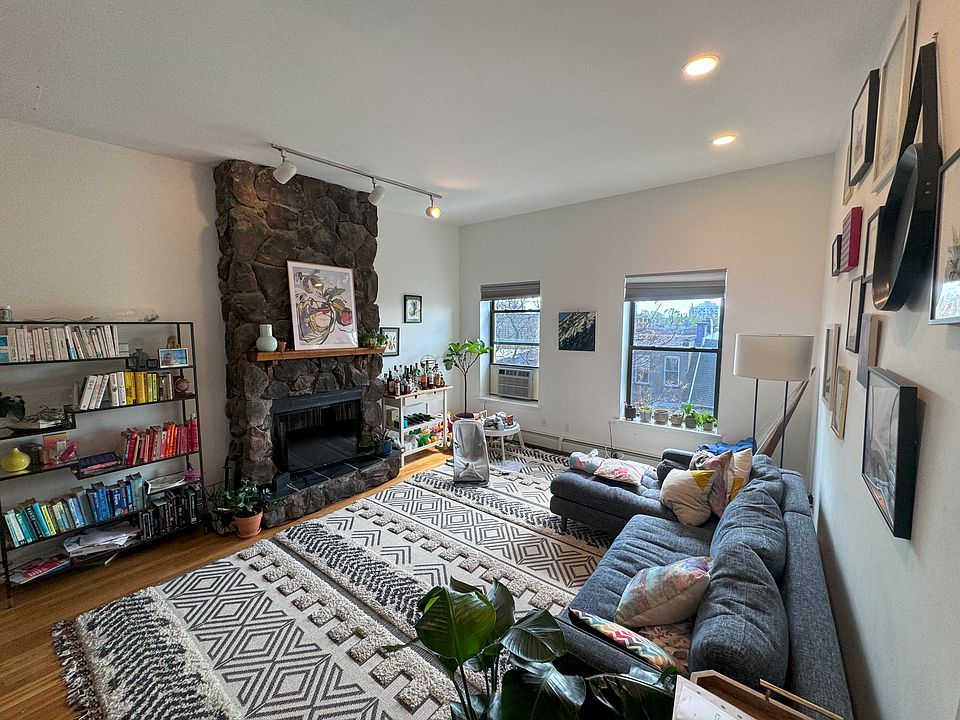 1st image of 320 Atlantic Ave APT 5