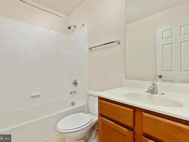 109 Splendor Garden Way — Photo 18