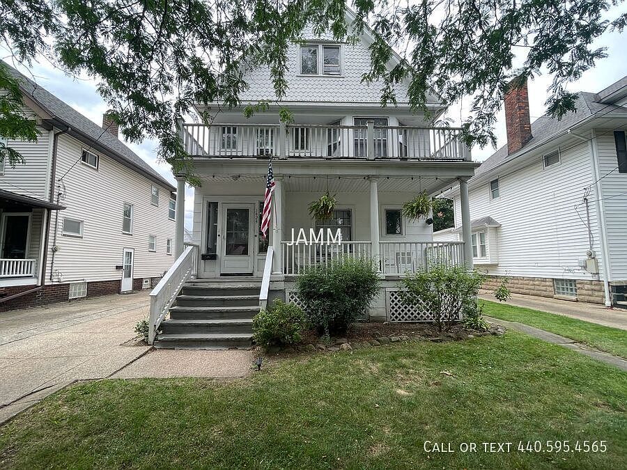 1st image of 1424 Larchmont Ave