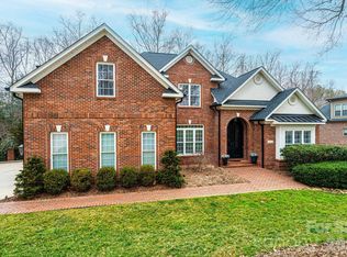 4137 2nd St NW, Hickory, NC 28601