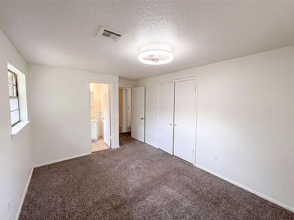 4th image of 1513 N Bradley Ave