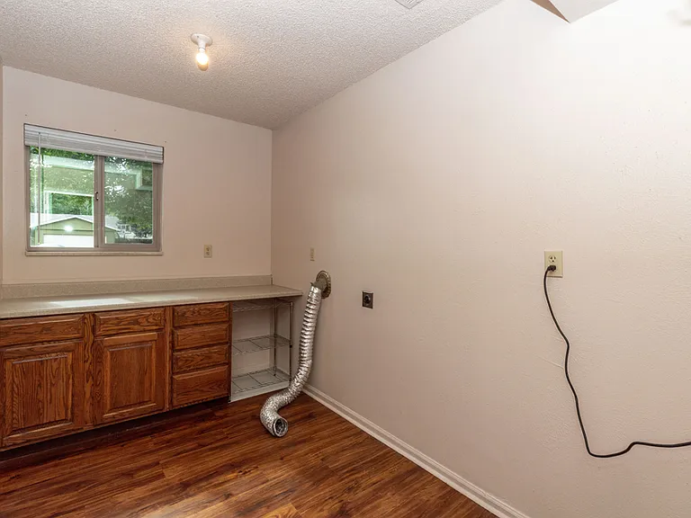 6674 Braun Ct — Photo 4